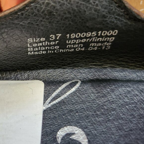 Dansko wedge heels sz 37 sz 7 leather mushroom Franka EUC - Picture 6 of 6